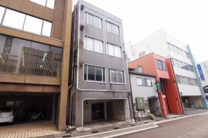 P8319337s-