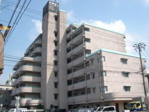 ロイヤルハイム彦三・外観①