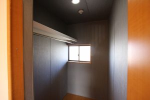 ５