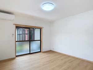 1_00008_bd9738e