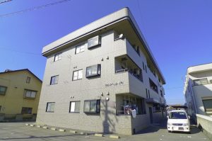 1s_外観看板にモザ