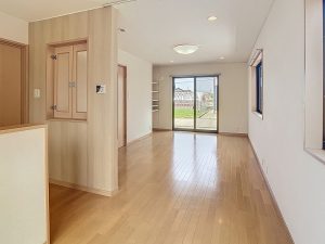 property_0ca58354-16f5-45f7-8b72-c485618df618_00017