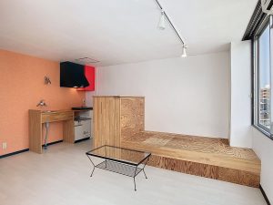 10-302_00013