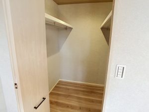 property_2c524eca-f757-4045-90c1-f6e4a92c087b_00005